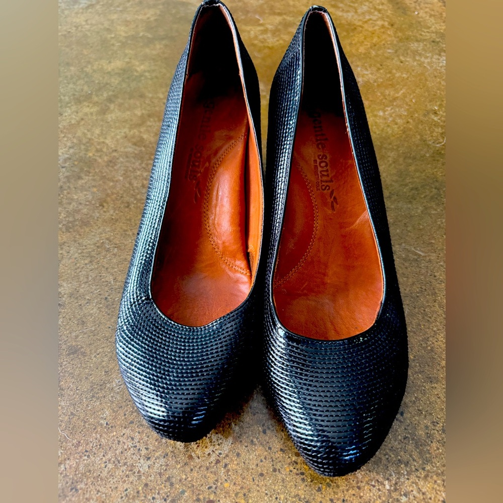 Gentle Souls Women Rupert Fine heels; Color Black; Size 8.5M